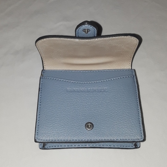 Banana Republic card case - Picture 4 of 8